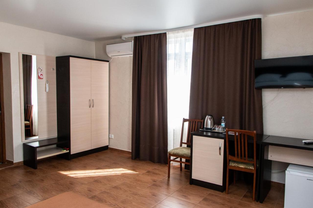 Гостинний Двір "Марія" Hotel Kropivnickij Kültér fotó
