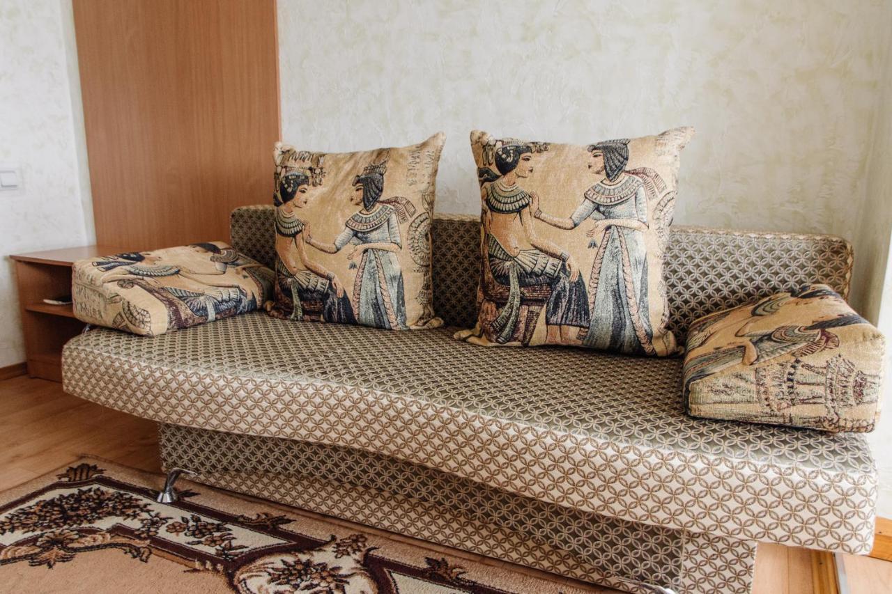 Гостинний Двір "Марія" Hotel Kropivnickij Kültér fotó