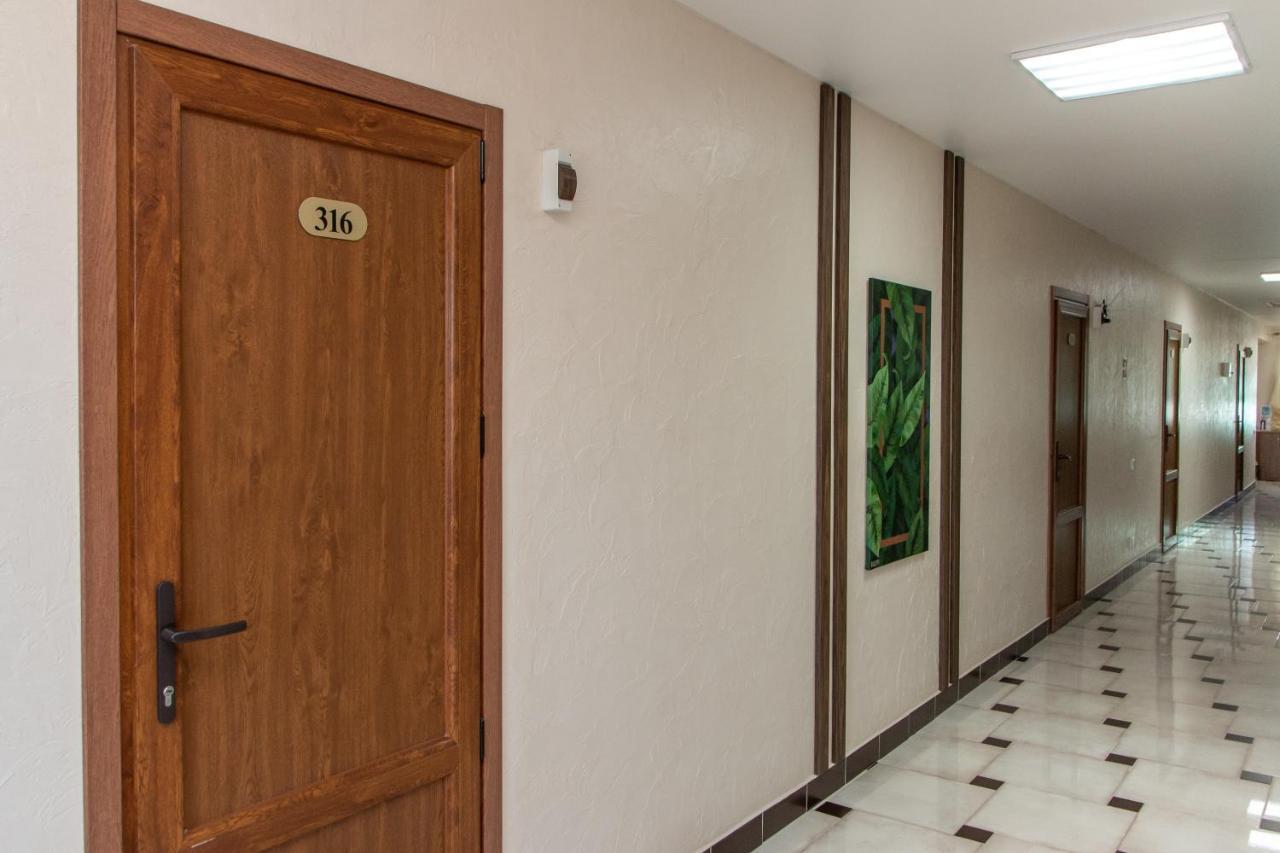 Гостинний Двір "Марія" Hotel Kropivnickij Kültér fotó