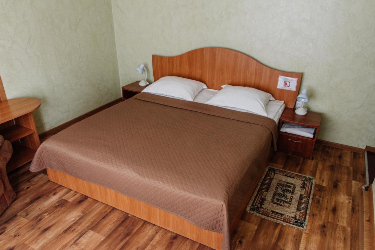 Гостинний Двір "Марія" Hotel Kropivnickij Kültér fotó