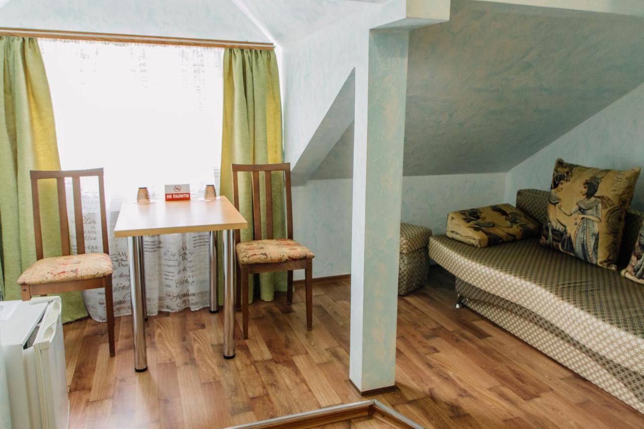 Гостинний Двір "Марія" Hotel Kropivnickij Kültér fotó