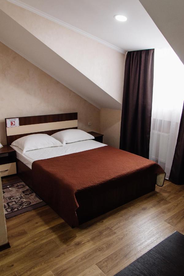 Гостинний Двір "Марія" Hotel Kropivnickij Kültér fotó