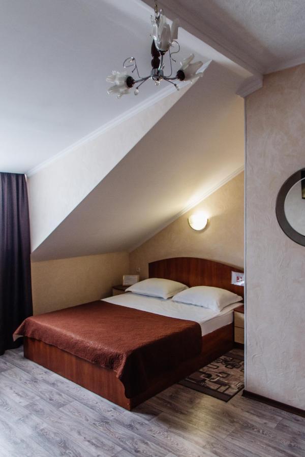 Гостинний Двір "Марія" Hotel Kropivnickij Kültér fotó