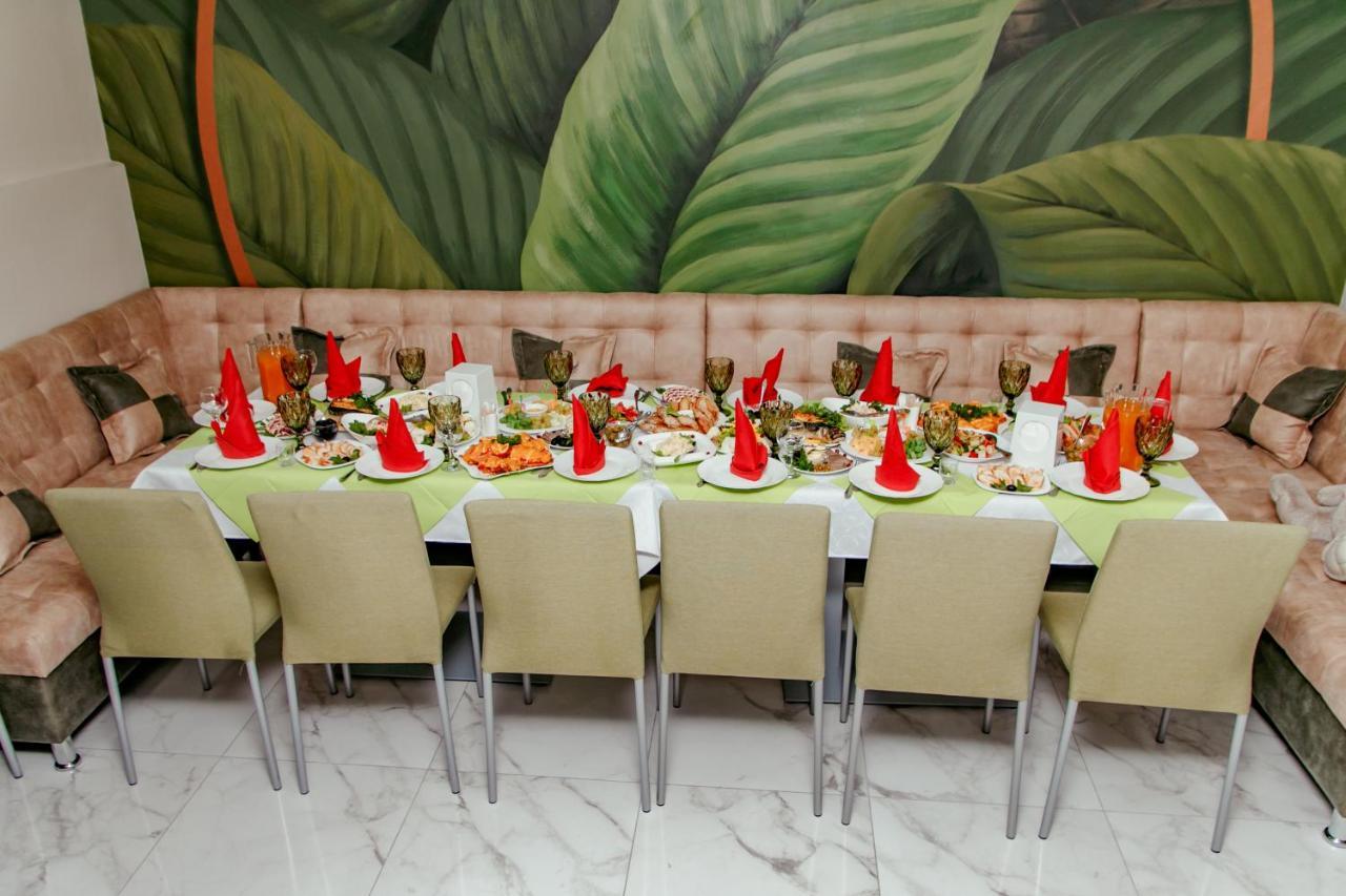 Гостинний Двір "Марія" Hotel Kropivnickij Kültér fotó