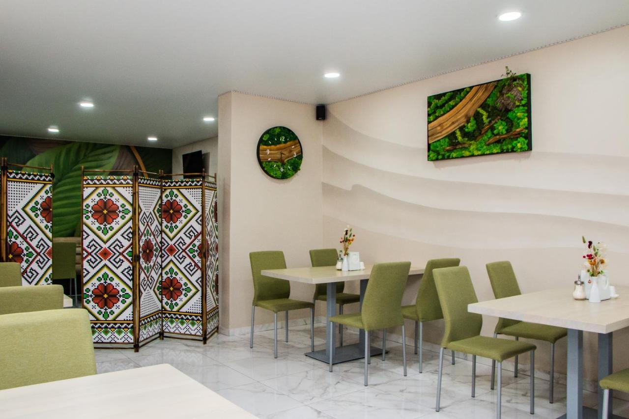 Гостинний Двір "Марія" Hotel Kropivnickij Kültér fotó